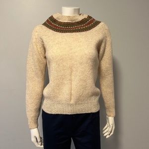 Vintage 100% wool Icelandic beige crewneck knitted sweater rare find small